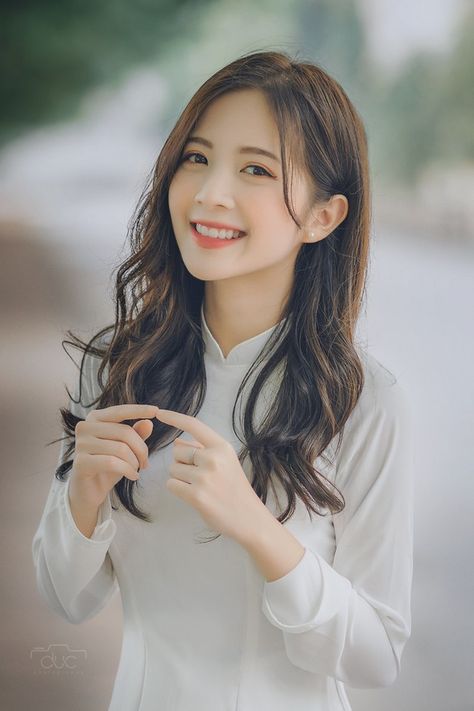辦公室緊身裙女教師